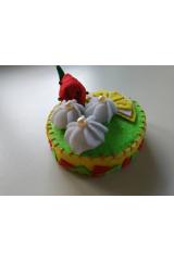 Citrónový koláčik so šľahačkou - hračka do kuchynky - Lovely Made Things (zelená/žltá/biela/červená)